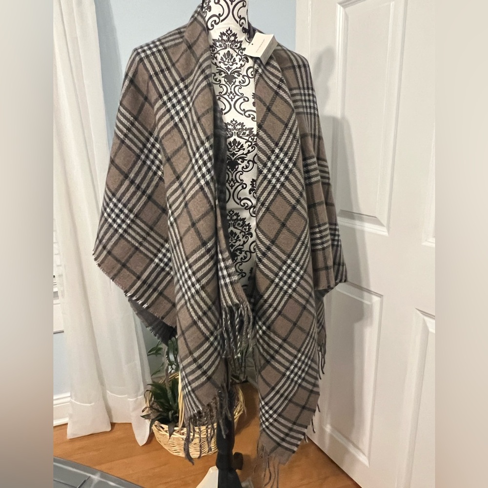 Plaid Shawl / Wrap - Picture 3 of 3